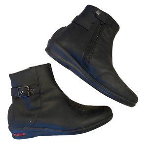 ICON WOMEN'S RACING  BOOTS SIZE 6.5M
